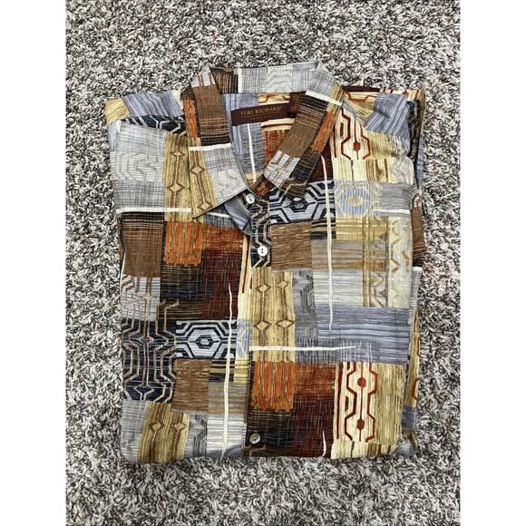 Tori Richard Other - Tori Richard copy righted bottom down shirt (1858)